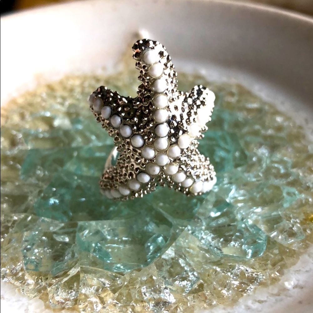 Beautiful starfish ring